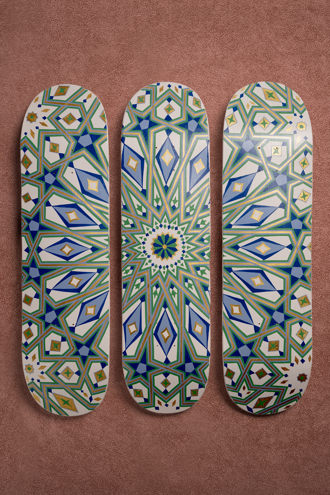TRIPTYCH OF BOARDS H2